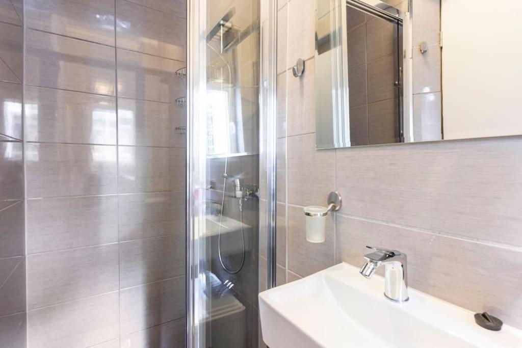 Apartman Vishegrad Apartment Karlovy Vary Exterior photo